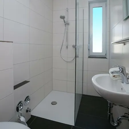 Neumann Zimmervermietung بيت للعطل