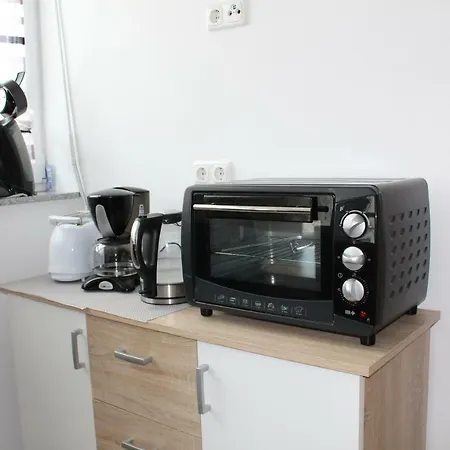 Neumann Zimmervermietung *